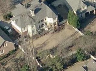 950 Allen Lake Ln, Suwanee, GA 30024