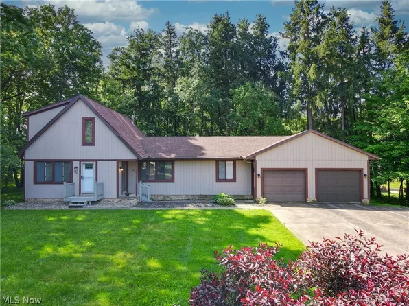 5794-5796 Fairfax St NW, North Canton, OH 44720