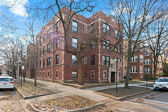 1st image of 5952 N Lakewood Ave APT 1E