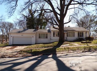 8270 Frost Ave, Saint Louis, MO 63134