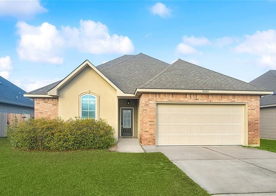 1st image of 70085 4th St