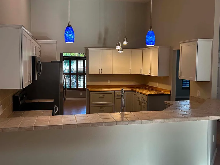Kitchen / bar
