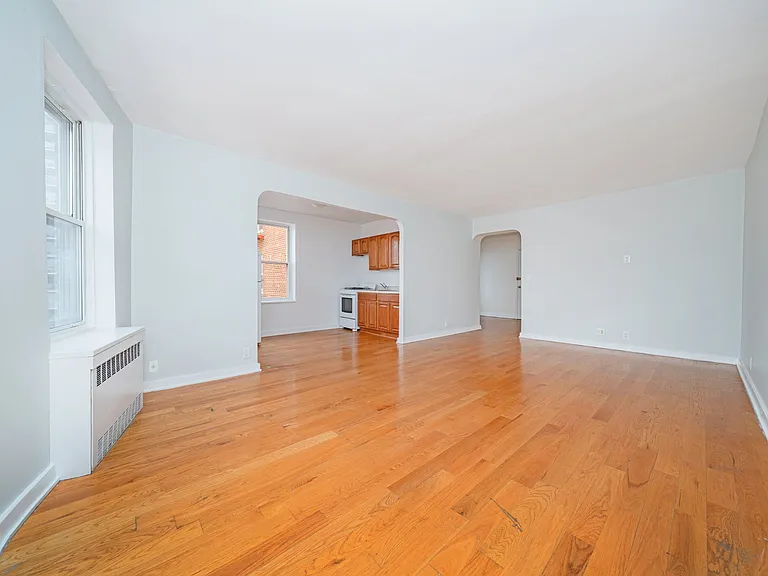 500 Kappock St #7J — Photo 2