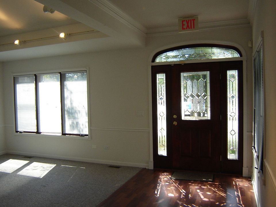 1st image of 61 S Seymour Ave