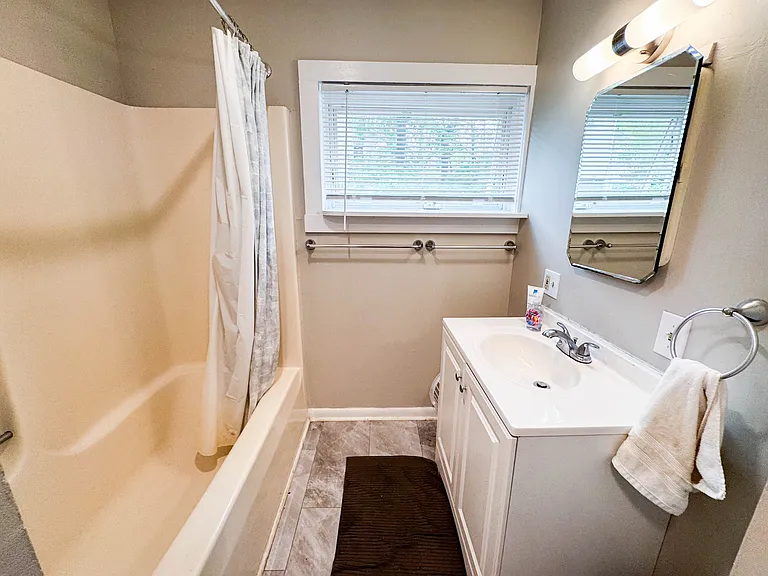 202 Lake St #1 — Photo 18