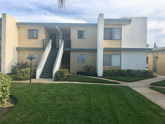 3rd image of 1551 NE 13th Ter APT A12