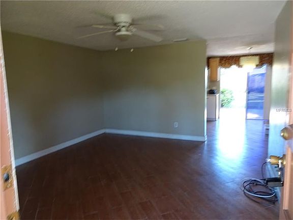 4th image of 6405 Willow Wood Ct
