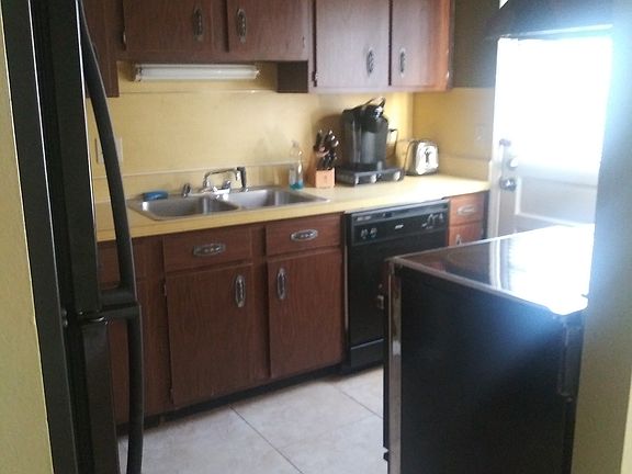 5th image of 1920 E Edgewood Dr