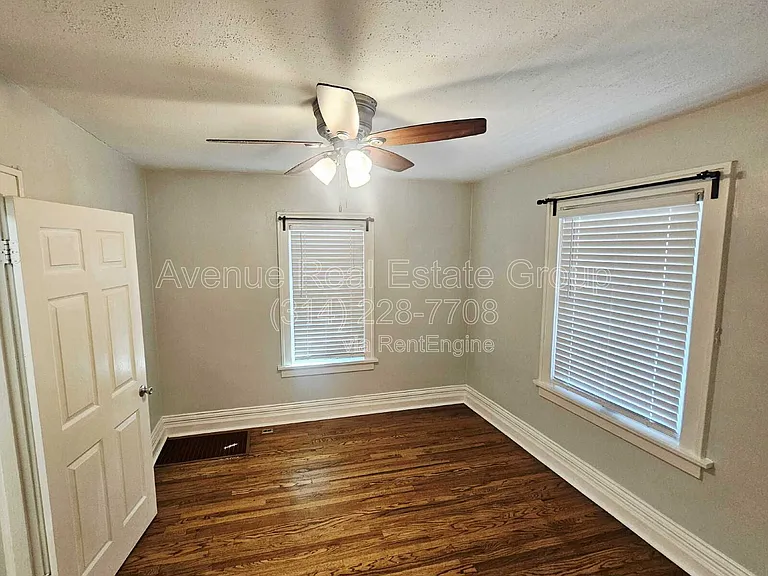 3717 Cambridge Ave — Photo 14