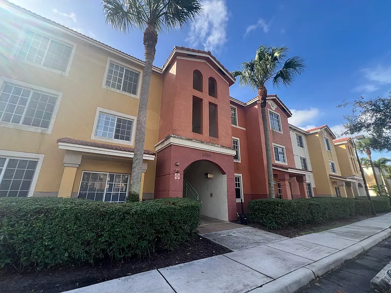 6760 Heritage Grande #6302 — Photo 4