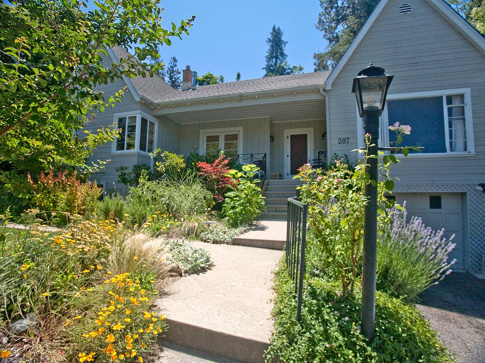 1st image of 207 Race St