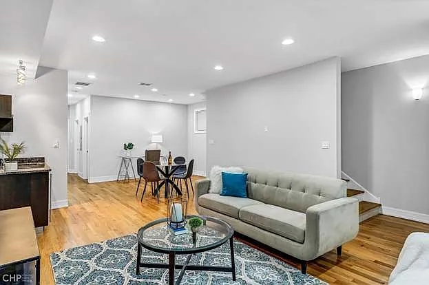 821 W Roscoe St #1 — Photo 101