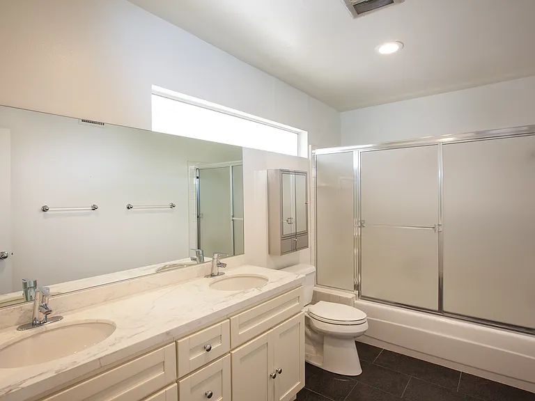 3033 E Verona Rd — Photo 9