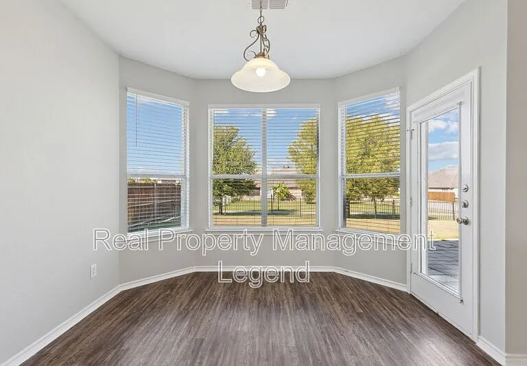 5100 Brookside Dr — Photo 12