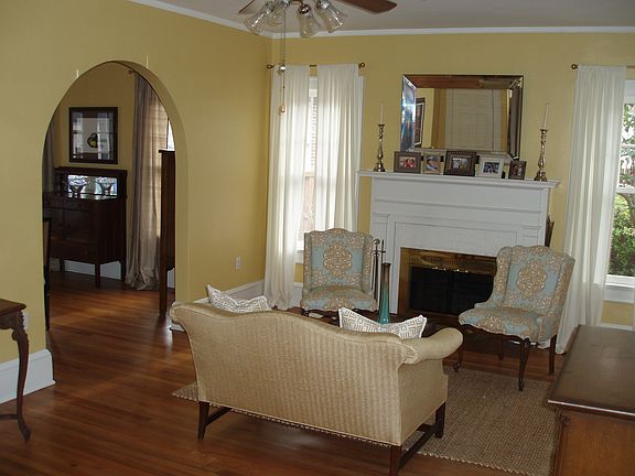 2nd image of 1295 Avondale Ave