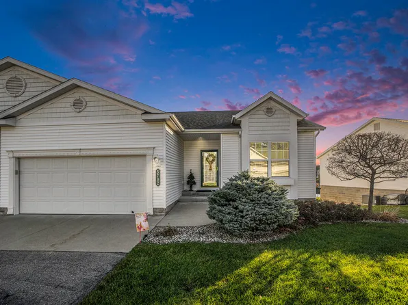 5702 N Turning Leaf Way, Fruitport, MI 49415