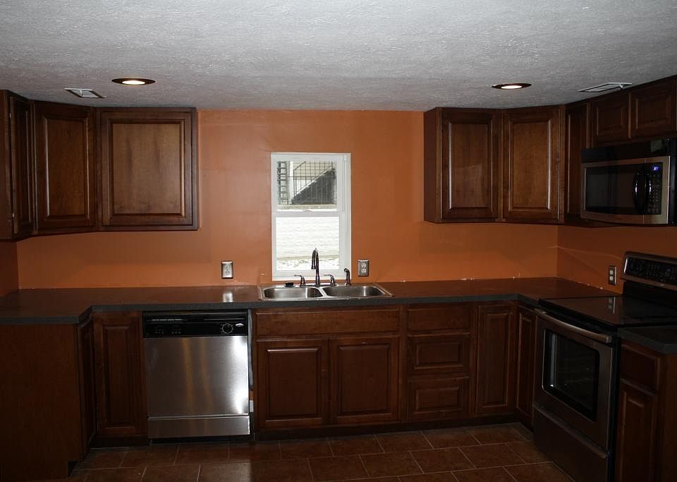 1st image of 1010 Fulton St W APT 3