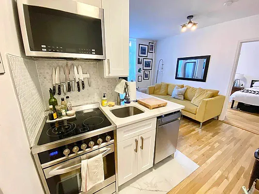 Rented by J PRESTON AND ASSOCIATES INC | media 11