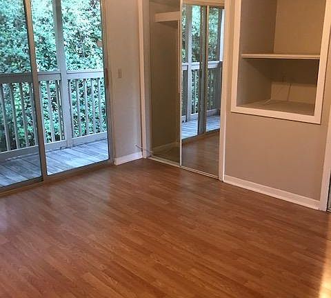 4th image of 2300 Twelve Oaks Dr APT A2