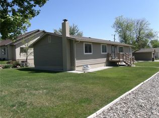 1002 4th St W, Roundup, MT 59072