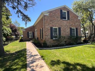 230 E 6th St, Perrysburg, OH