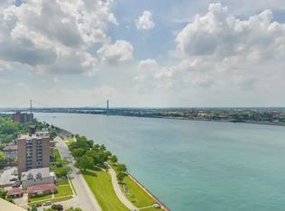 1225 Riverside Dr W #508, Windsor, ON N9A0A2