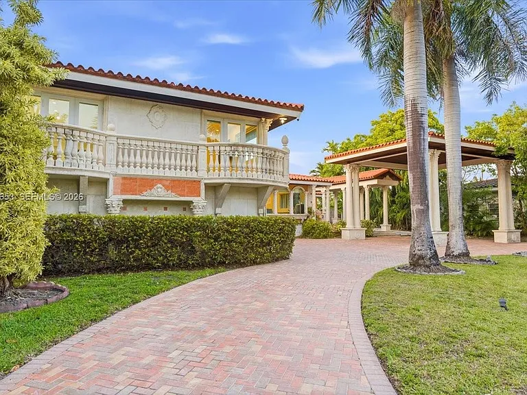 1249 Biscaya Dr — Photo 87