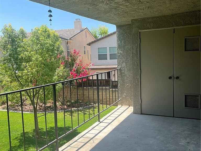 234 E Fern Ave #106 — Photo 21