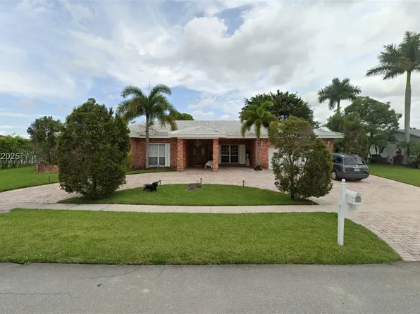 16733 Golfview Dr, Weston, FL 33326