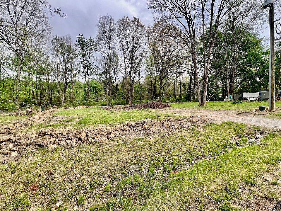 2nd image of 471 Locustwood Dr