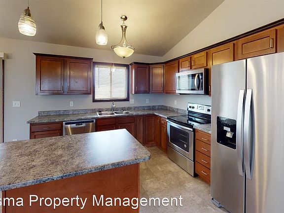 2nd image of 310 Vernon Dr #1