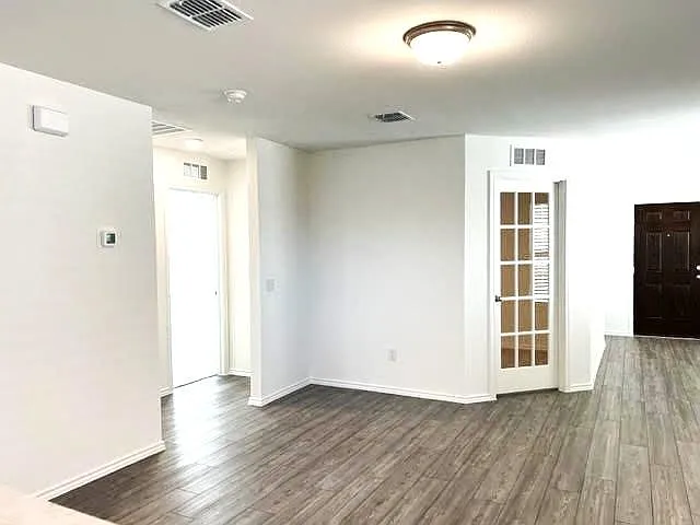 3 bed, 1563 sqft, $1,895 — Photo 3