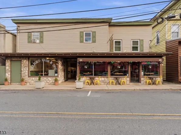 58 Bridge St, Milford, NJ 08848