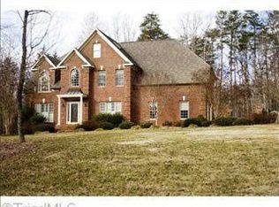 6189 Moores Creek Dr, Summerfield, NC 27358