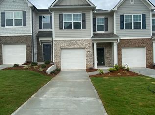5841 Union Walk Dr, Union City, GA 30291