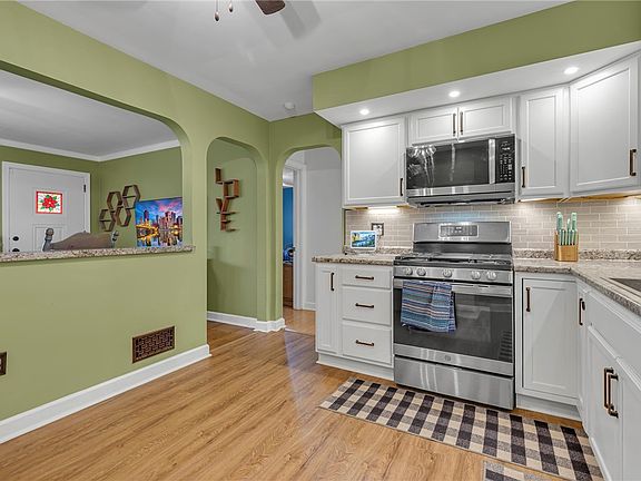 5th image of 2111 McLean St