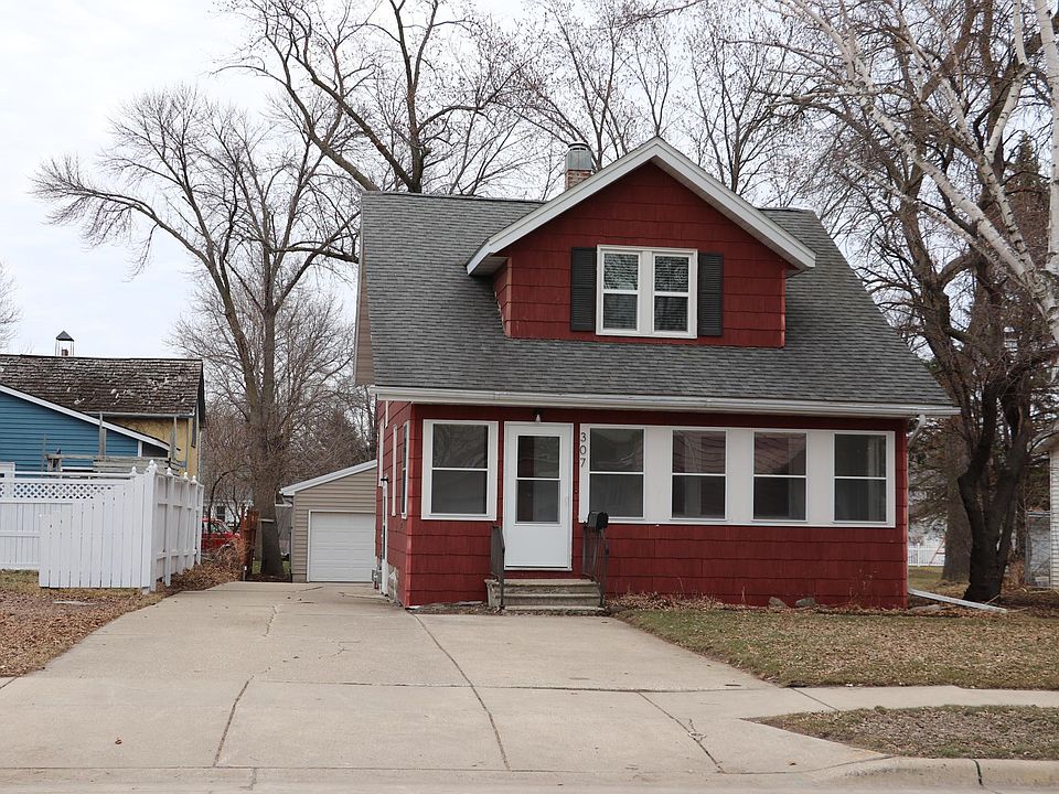 1st image of 307 S Prairie Ave