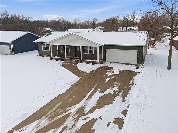 2nd image of 214 Garnett Ave