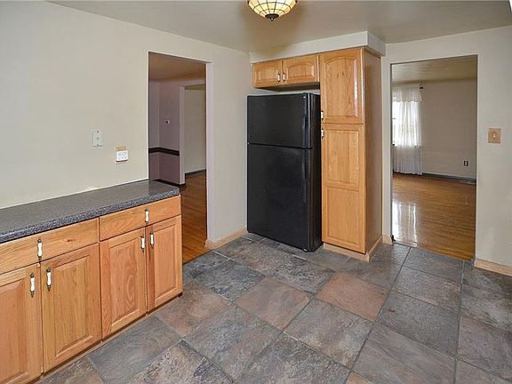 3rd image of 4029 Sloanwood Dr