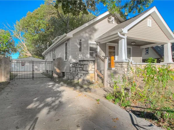 6326 Agnes Ave, Kansas City, MO 64132