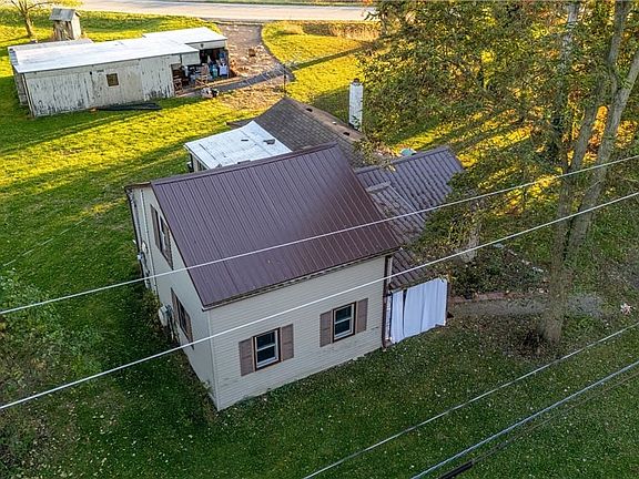 4th image of 8074 Bunker Hill Rd