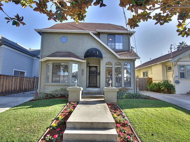 1280 Magnolia Ave photo 1