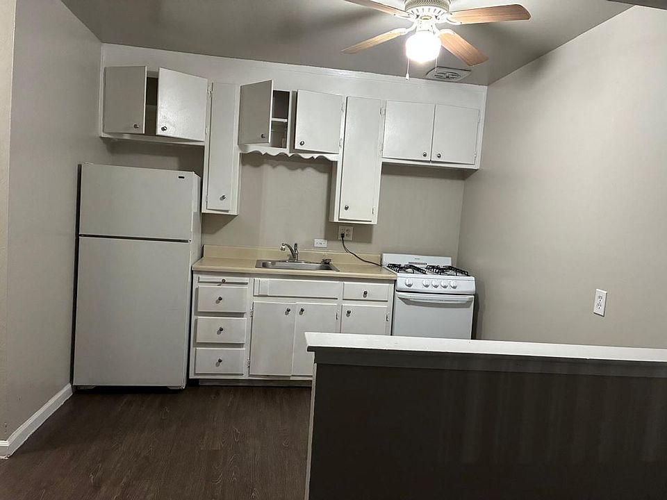 2nd image of 2699 Darwin St #2006