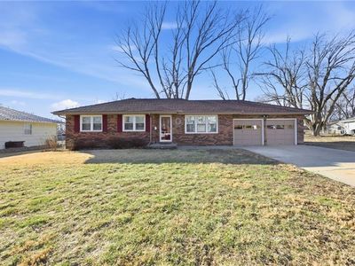 6018 Richards Dr, Shawnee, KS, 66216