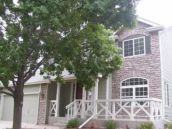 Beautiful curb appeal!