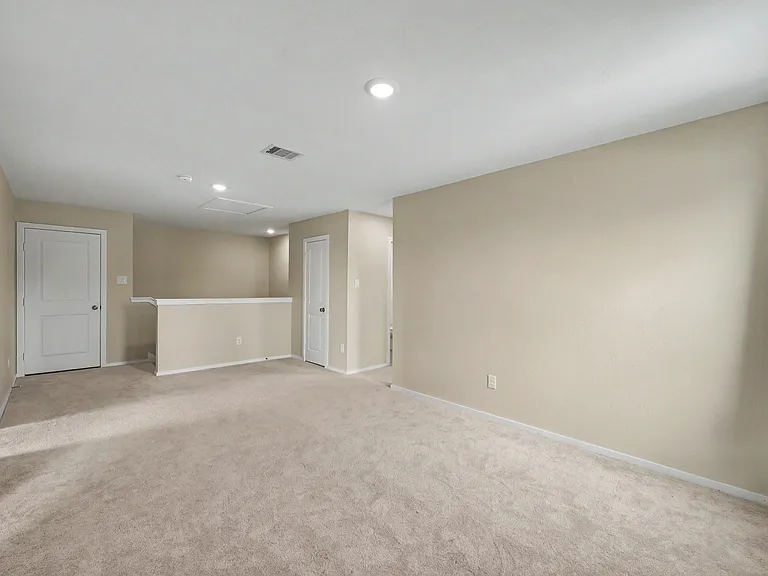 21154 Vercelli St — Photo 20