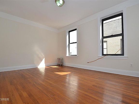 5th image of 3170 34th St APT 4G