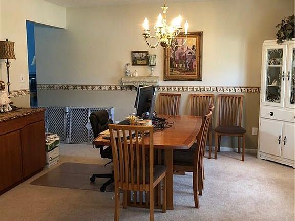 4th image of 11611 NE Tamarisk Blvd