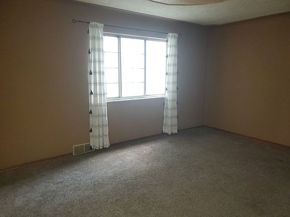 5th image of 325 27th St