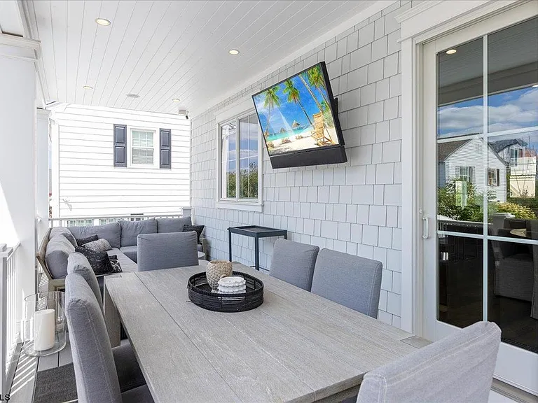 428 N Pembroke Ave #FULL SUMMER RENTAL W — Photo 40